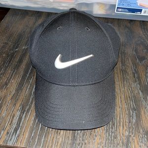 Black Nike baseball cap